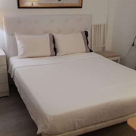 Little Peaceful Retreat Room With Bath, Heating, Terrace, Free Wifi Fridge Easy Parking Marbella Eksteriør billede