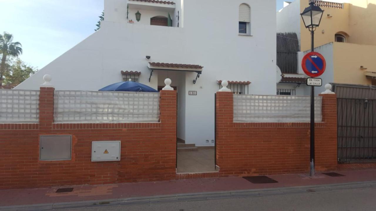 Little Peaceful Retreat Room With Bath, Heating, Terrace, Free Wifi Fridge Easy Parking Marbella Eksteriør billede