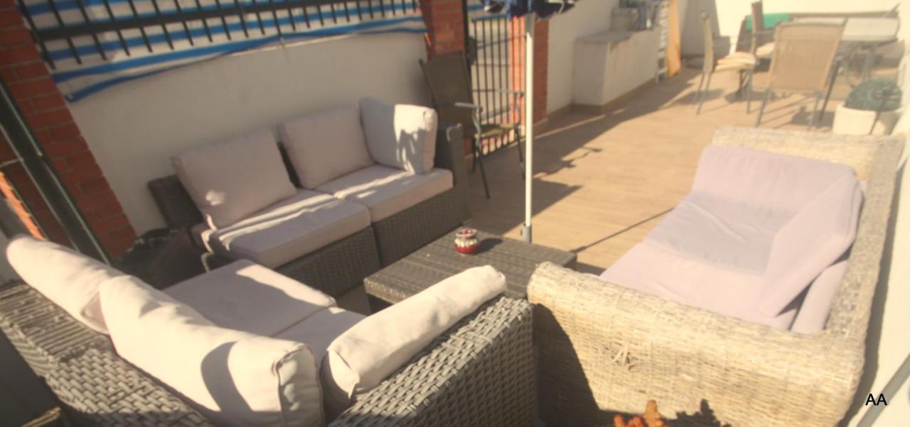 Little Peaceful Retreat Room With Bath, Heating, Terrace, Free Wifi Fridge Easy Parking Marbella Eksteriør billede
