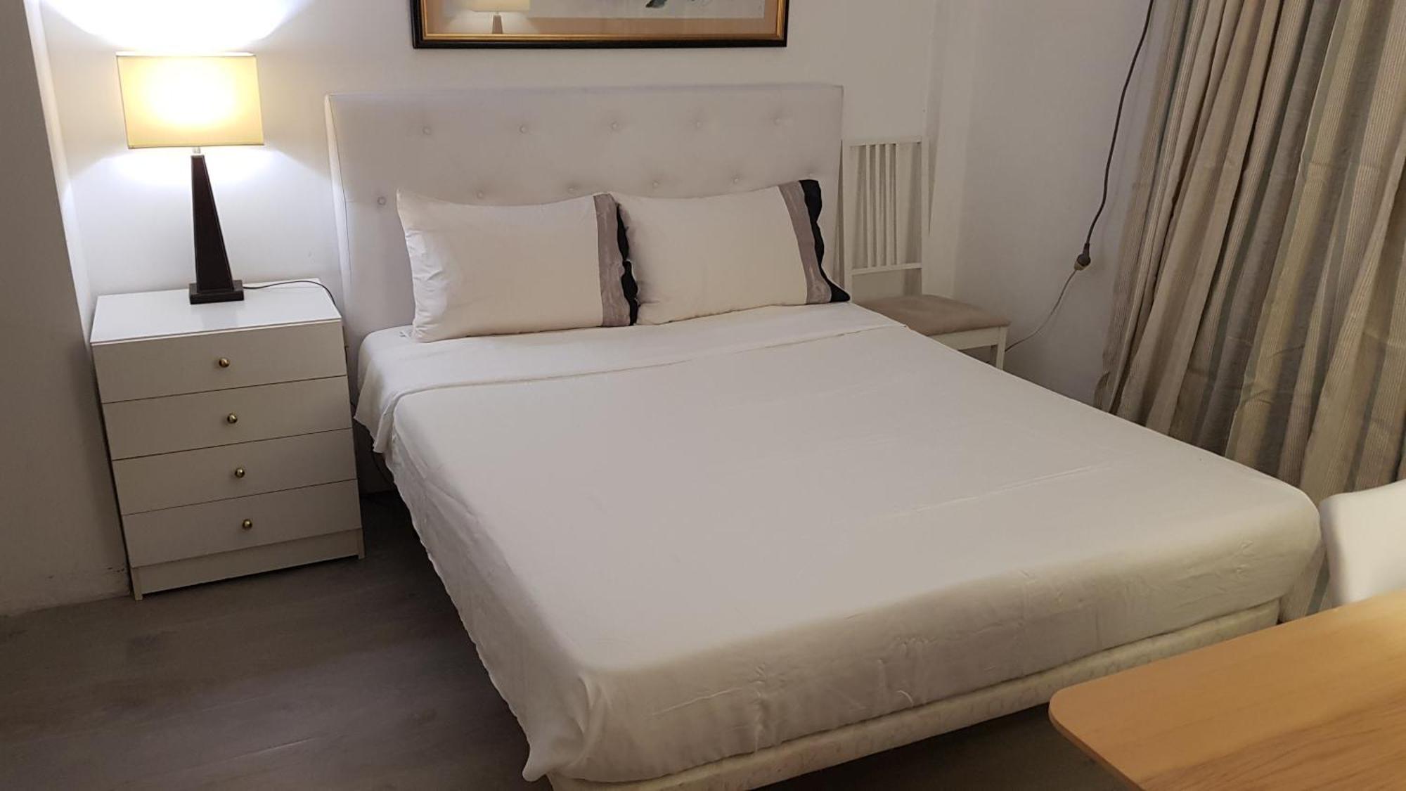 Little Peaceful Retreat Room With Bath, Heating, Terrace, Free Wifi Fridge Easy Parking Marbella Eksteriør billede